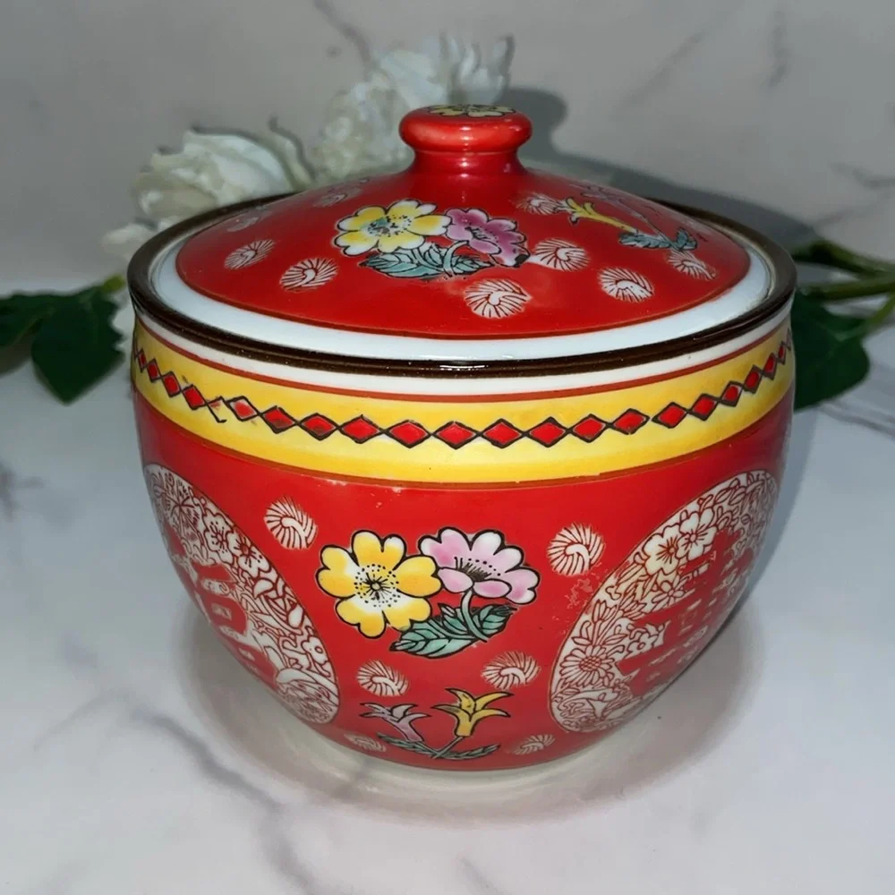Vintage Chinese Qianlong Porcelain Jar Red Enamel Lidded Stamped Floral Design